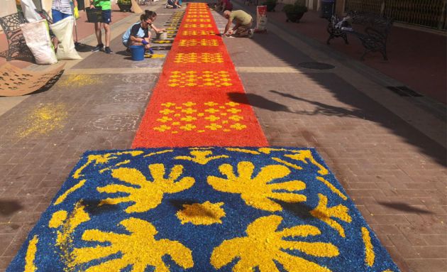 Las alfombras del Corpus lucen en calles y plazas Las alfombras del Corpus lucen en calles y plazas
