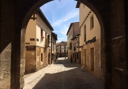 Covarrubias, el pueblo donde recuerdan a la princesa que vino del norte Covarrubias, el pueblo donde recuerdan a la princesa que vino del norte