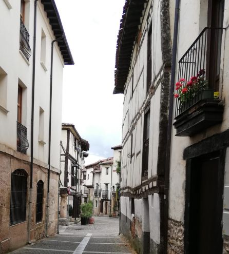 Covarrubias, el pueblo donde recuerdan a la princesa que vino del norte Covarrubias, el pueblo donde recuerdan a la princesa que vino del norte