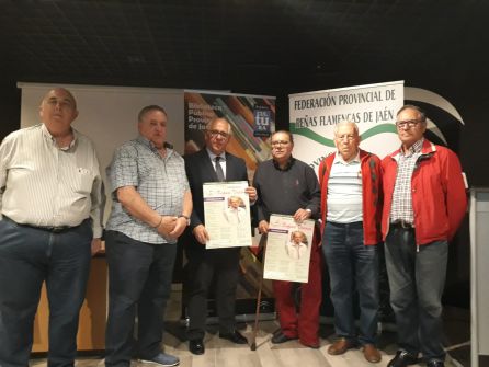 Presentación del circuito A la Verde Oliva, el delegado de Cultura, Jesús Estrella, tercero por la izquierda, acompañado por miembros de la junta dirtectiva de la Federación Provincial de Peñas Flamencas Presentación del circuito A la Verde Oliva, el delegado de Cultura, Jesús Estrella, tercero por la izquierda, acompañado por miembros de la junta dirtectiva de la Federación Provincial de Peñas Flamencas