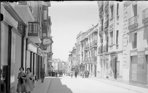 Historietas de Guadalajara: La peatonalización de la calle Mayor: La peatonalización de la calle Mayor Historietas de Guadalajara: La peatonalización de la calle Mayor: La peatonalización de la calle Mayor