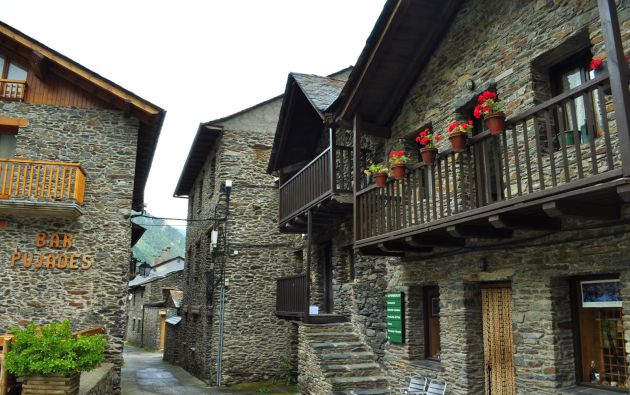Àreu, un paraíso para el excursionismo Àreu, un paraíso para el excursionismo