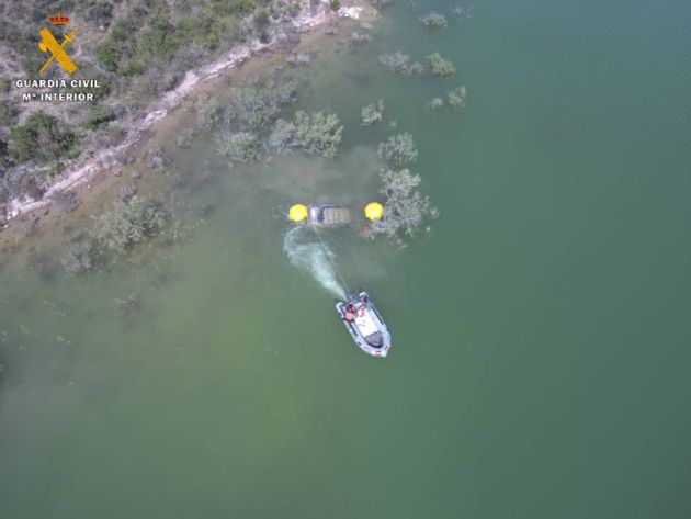 Operativo de la Guardia Civil en un pantano del término municipal de Caspe (Zaragoza) Operativo de la Guardia Civil en un pantano del término municipal de Caspe (Zaragoza)