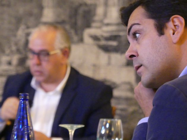 El alcalde de Santisteban del Puerto y presidente porvincial del PP Juan Diego Requena. Al fondo Jesús Estrella, delegado territorial de Fomento de la Junta El alcalde de Santisteban del Puerto y presidente porvincial del PP Juan Diego Requena. Al fondo Jesús Estrella, delegado territorial de Fomento de la Junta