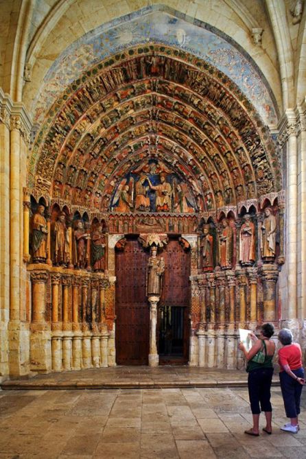 Portico de la Majestad de la Colegiata de Santa María la Mayor Portico de la Majestad de la Colegiata de Santa María la Mayor