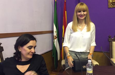 María Cantos, de Ciudadanos y como socia de gobierno del PSOE, se mostraba sonriente durante el pleno María Cantos, de Ciudadanos y como socia de gobierno del PSOE, se mostraba sonriente durante el pleno