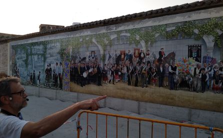 Carlos Garrido explicando su obra Carlos Garrido explicando su obra
