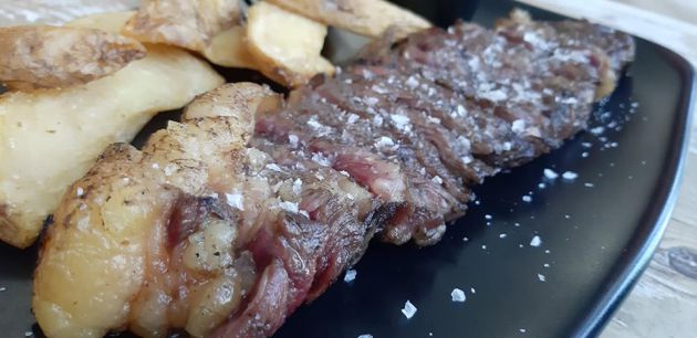 Delicioso lomo bajo de vaca vieja de Los Pedoches, en Raza & Dehesa Delicioso lomo bajo de vaca vieja de Los Pedoches, en Raza & Dehesa