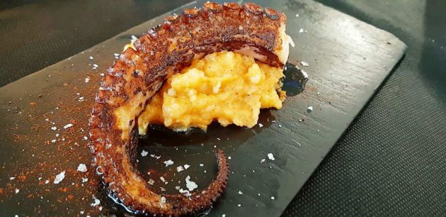 Pata de pulpo al horno con parmentier Pata de pulpo al horno con parmentier