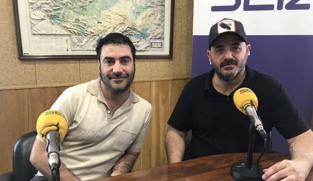 Raúl Saez y Juanra Fernández en los estudios de SER Cuenca. Raúl Saez y Juanra Fernández en los estudios de SER Cuenca.