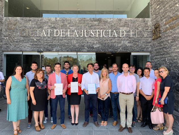 Patricia Maciá (PSOE) y Juan de Dios Navarro (PP) representarán a Elche en la Diputación Provincial Patricia Maciá (PSOE) y Juan de Dios Navarro (PP) representarán a Elche en la Diputación Provincial
