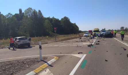Un fallecido y otro herido grave a causa de un accidente de tráfico en Palencia Un fallecido y otro herido grave a causa de un accidente de tráfico en Palencia