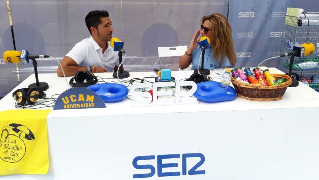 El concejal de Deporte, Carnaval y Festejos, Cristóbal Casado, con Nazaret Navarro El concejal de Deporte, Carnaval y Festejos, Cristóbal Casado, con Nazaret Navarro