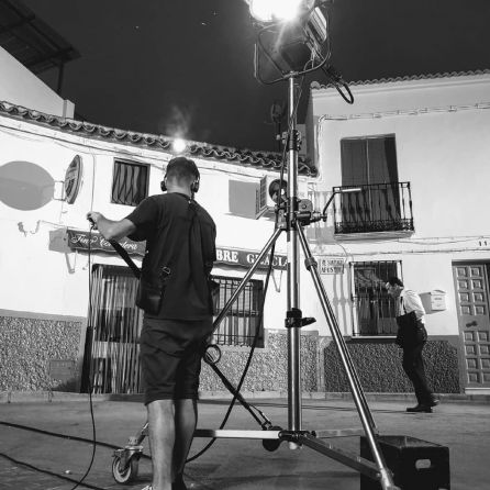 Pablo Puyol y el resto del rodaje de "La mancha negra" en Casariche Pablo Puyol y el resto del rodaje de "La mancha negra" en Casariche