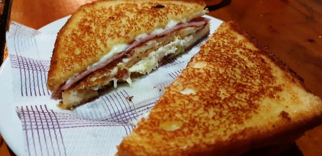 Sandwich completo de El Sombrero Sandwich completo de El Sombrero