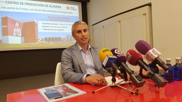 La factoría de Mahou San Miguel de Alovera (Guadalajara) amplia la gama de recetas cerveceras con la primera gran bodega de barricas de España: Más de 3 millones de litros de cerveza salen cada día de Alovera (Guadalajara) La factoría de Mahou San Miguel de Alovera (Guadalajara) amplia la gama de recetas cerveceras con la primera gran bodega de barricas de España: Más de 3 millones de litros de cerveza salen cada día de Alovera (Guadalajara)