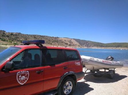Rescatado el cuerpo sin vida del joven de 26 años que se lanzó al agua el domingo desde la presa de Entrepeñas: Rescatado sin vida el cuerpo del joven que saltó desde el embalse de Entrepeñas Rescatado el cuerpo sin vida del joven de 26 años que se lanzó al agua el domingo desde la presa de Entrepeñas: Rescatado sin vida el cuerpo del joven que saltó desde el embalse de Entrepeñas