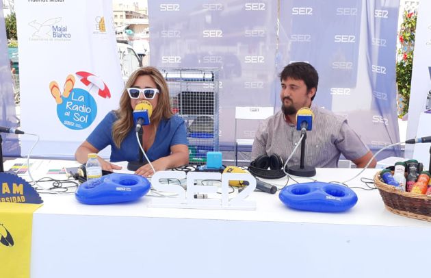 El concejal de Juventud y Deporte de Los Alcázares, Pedro Lamas, junto a Nazaret Navarro El concejal de Juventud y Deporte de Los Alcázares, Pedro Lamas, junto a Nazaret Navarro