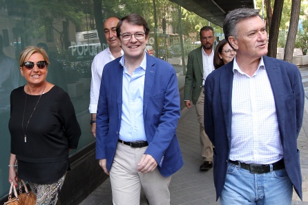 El presidente de la Junta de Castilla y León, Alfonso Fernández Mañueco, a su llegada a la Junta Directiva Nacional del Partido Popular en Madrid El presidente de la Junta de Castilla y León, Alfonso Fernández Mañueco, a su llegada a la Junta Directiva Nacional del Partido Popular en Madrid