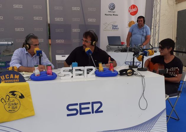 El alcalde de La Unión, Pedro López y el guitarrista Antonio Muñoz Fernandez El alcalde de La Unión, Pedro López y el guitarrista Antonio Muñoz Fernandez