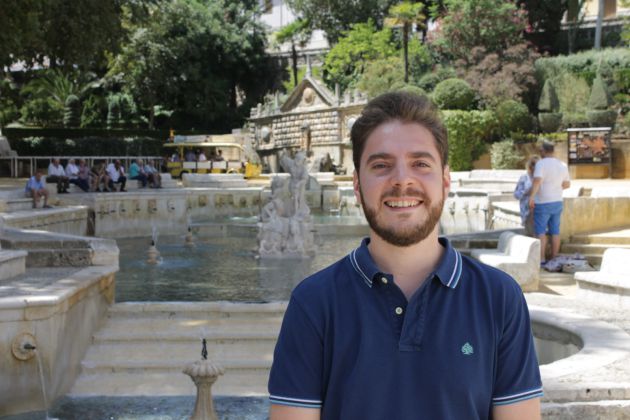 Rafael Luque en la Fuente del Rey en su localidad natal, Priego de Córdoba Rafael Luque en la Fuente del Rey en su localidad natal, Priego de Córdoba