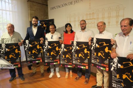 Participantes en la presentación en la Diputación muestran el cartel Participantes en la presentación en la Diputación muestran el cartel