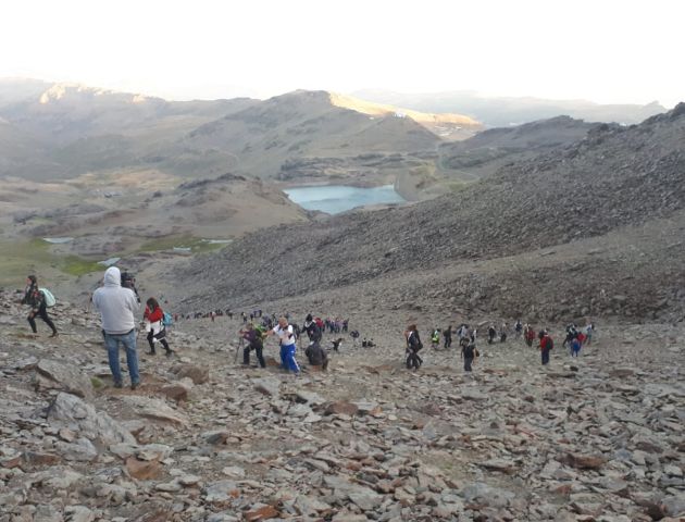 Así fue la romería de la Virgen de las Nieves a las cumbres de Sierra Nevada Así fue la romería de la Virgen de las Nieves a las cumbres de Sierra Nevada