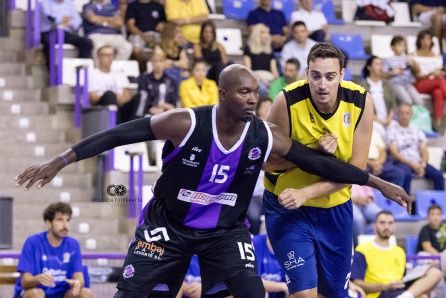 Shay Miller en un lance del juego Shay Miller en un lance del juego