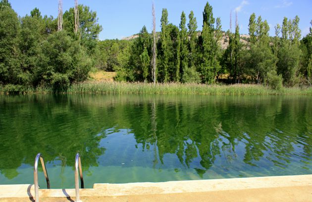 Playeta del río Escabas en Cañamares (Cuenca). Playeta del río Escabas en Cañamares (Cuenca).