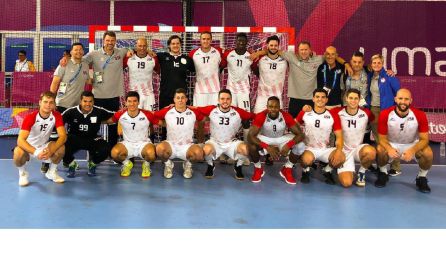 Imagen de la selección de los Estados Unidos que participó en los últimos Juegos Panamericanos con el ademarista Donlin (17) en sus filas Imagen de la selección de los Estados Unidos que participó en los últimos Juegos Panamericanos con el ademarista Donlin (17) en sus filas