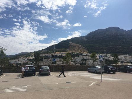 El nuevo proyecto contempla la ampliacion del aparcamiento El nuevo proyecto contempla la ampliacion del aparcamiento