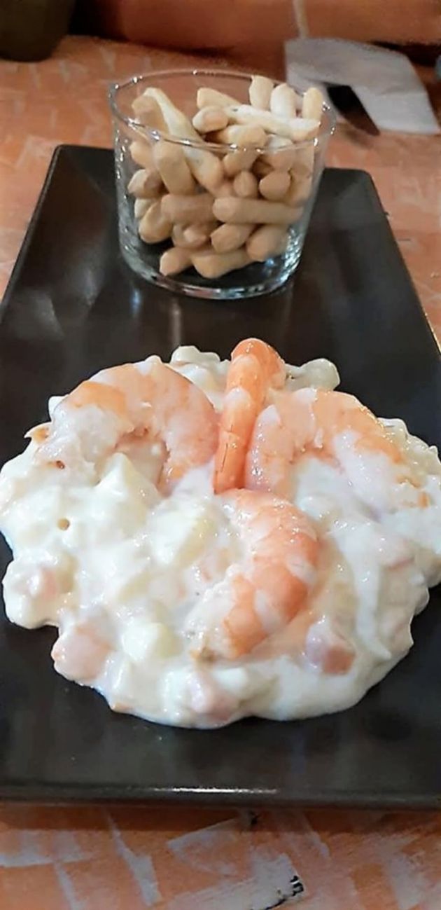 La famosa ensaladilla de marisco de Los Manitos La famosa ensaladilla de marisco de Los Manitos