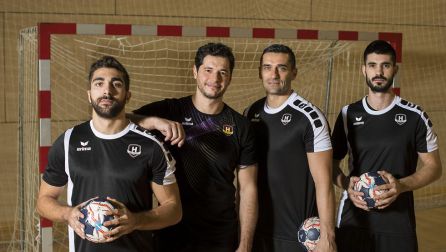 Balaguer, Kiril Lazarov y Gurbindo, junto a su entrenador Alberto Entrerríos, integrantes del Nantes Balaguer, Kiril Lazarov y Gurbindo, junto a su entrenador Alberto Entrerríos, integrantes del Nantes