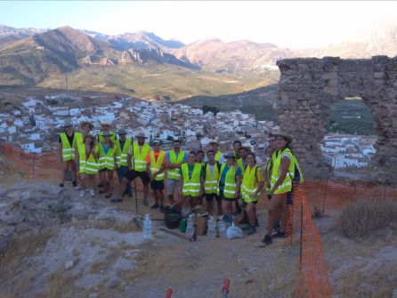 Foto de familia tras la primera jornada de trabajo Foto de familia tras la primera jornada de trabajo