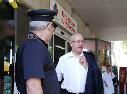 Arrollados por un todoterreno cuatro operarios de limpieza en Alicante Arrollados por un todoterreno cuatro operarios de limpieza en Alicante