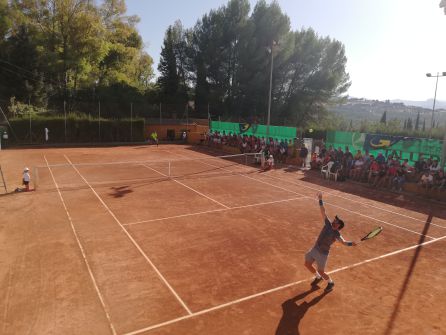Momento de la final en la pista central del club de Tenis San Luís Momento de la final en la pista central del club de Tenis San Luís