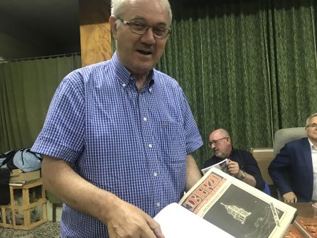 Una mujer se suma por primera vez desde 1958 al trabajo de la revista "Bierzo" Una mujer se suma por primera vez desde 1958 al trabajo de la revista "Bierzo"