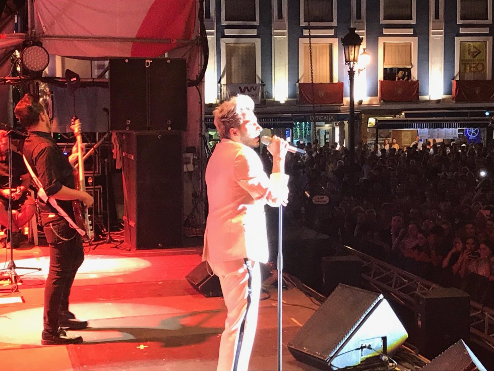 Más de 6.000 personas disfrutaron del concierto Cadena Dial, durante las fiestas del Vino, con la actuación de Blas Cantó Más de 6.000 personas disfrutaron del concierto Cadena Dial, durante las fiestas del Vino, con la actuación de Blas Cantó