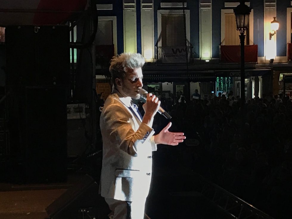 Más de 6.000 personas disfrutaron del concierto Cadena Dial, durante las fiestas del Vino, con la actuación de Blas Cantó Más de 6.000 personas disfrutaron del concierto Cadena Dial, durante las fiestas del Vino, con la actuación de Blas Cantó
