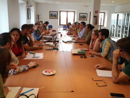 Gran parte de los agentes implicados en la Asociación de Turismo Sostenible del Parque Natural acudieron a la asamblea Gran parte de los agentes implicados en la Asociación de Turismo Sostenible del Parque Natural acudieron a la asamblea