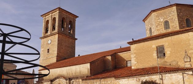 Campanario de la iglesia de Almodóvar del Pinar (Cuenca). Campanario de la iglesia de Almodóvar del Pinar (Cuenca).