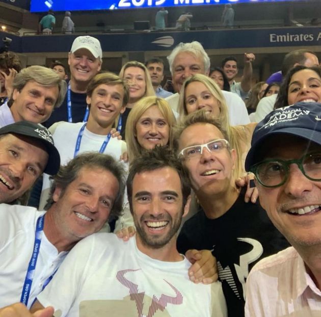 Selfie de todo el círculo de confianza de Nadal tras la final Selfie de todo el círculo de confianza de Nadal tras la final