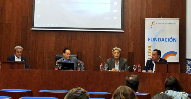 Domingo Camacho: "En las negociaciones para formar gobierno esta sobrando egolatría y faltando política" Domingo Camacho: "En las negociaciones para formar gobierno esta sobrando egolatría y faltando política"