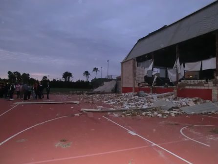 Visita al pabellón cubierto del polideportivo municipal. Visita al pabellón cubierto del polideportivo municipal.