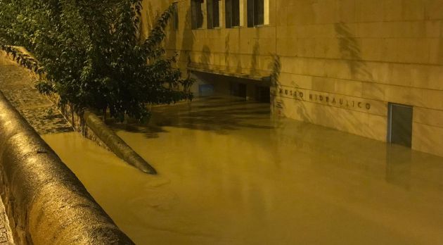 Así estaba el Museo Hidráulico a las 5 de la mañana del viernes 13 de septiembre Así estaba el Museo Hidráulico a las 5 de la mañana del viernes 13 de septiembre