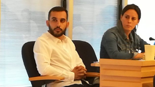 Mario Herrera junto a la portavoz de Unidas Podemos, en la sesión plenaria de este jueves en el Ayuntamiento de Ciudad Real Mario Herrera junto a la portavoz de Unidas Podemos, en la sesión plenaria de este jueves en el Ayuntamiento de Ciudad Real