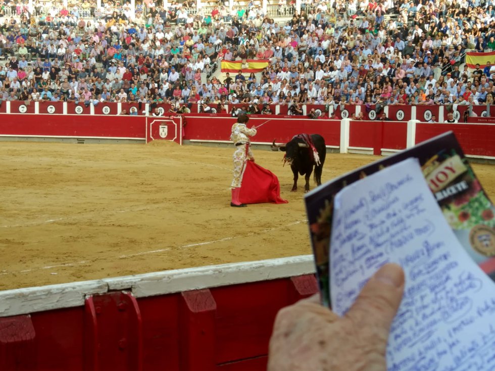 Las imágenes del festejo taurino de este domingo Las imágenes del festejo taurino de este domingo