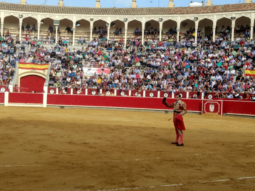 Las imágenes del festejo taurino de este domingo Las imágenes del festejo taurino de este domingo