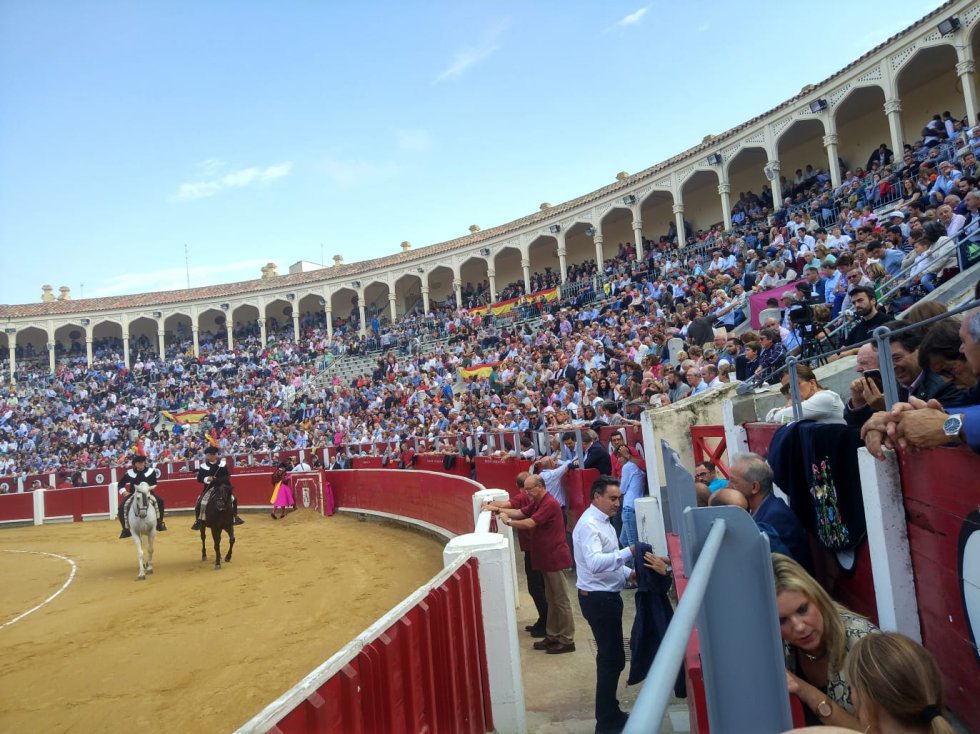 Las imágenes del festejo taurino de este domingo Las imágenes del festejo taurino de este domingo
