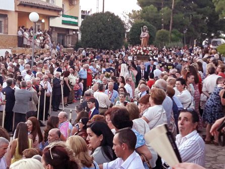 Cientos de fieles de Bedmar y de la comarcade Sierra Mágina, a la espera de la Virgen de Cuadros Cientos de fieles de Bedmar y de la comarcade Sierra Mágina, a la espera de la Virgen de Cuadros